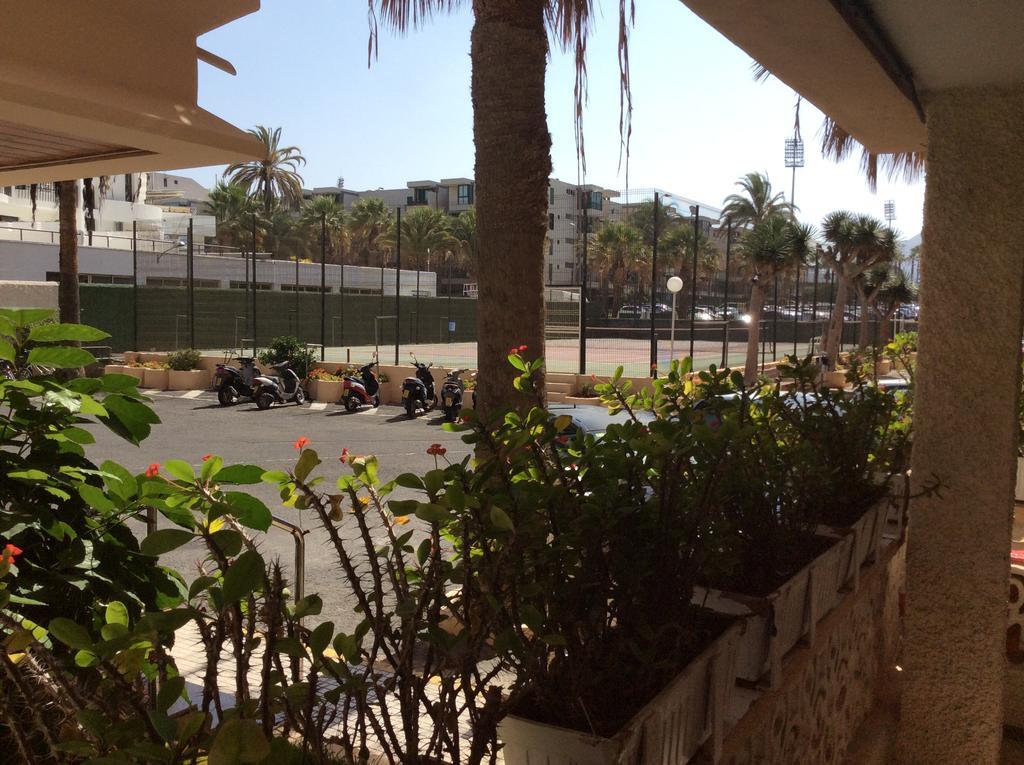 Apartment With Terrace In Playa De Las Americas 외부 사진