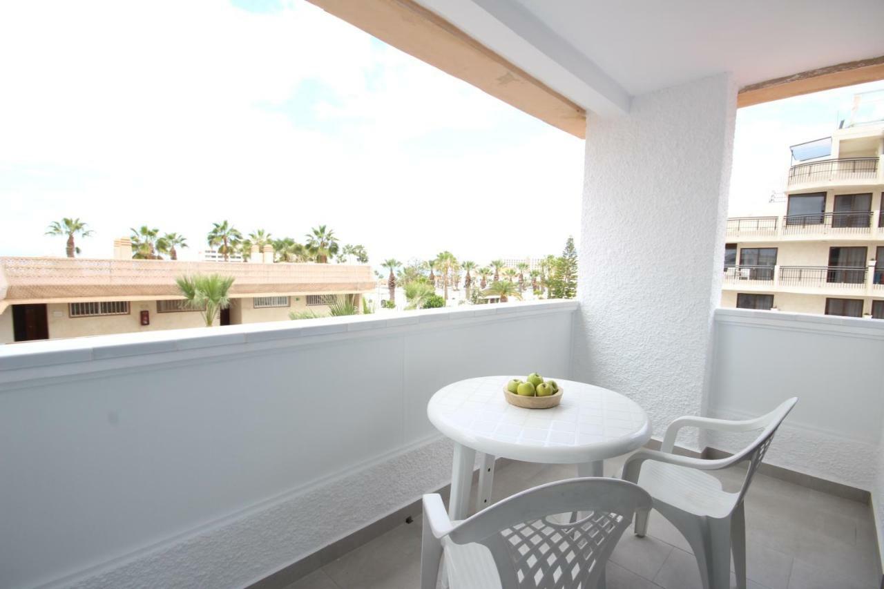 Apartment With Terrace In Playa De Las Americas 외부 사진
